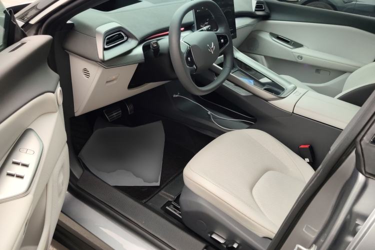 Used ARCFOX Alpha S5 2024 708MAX 200kW Driver Seat