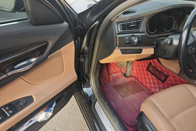 Used BMW 7 Series 2014 730Li Premium Edition Driver Seat