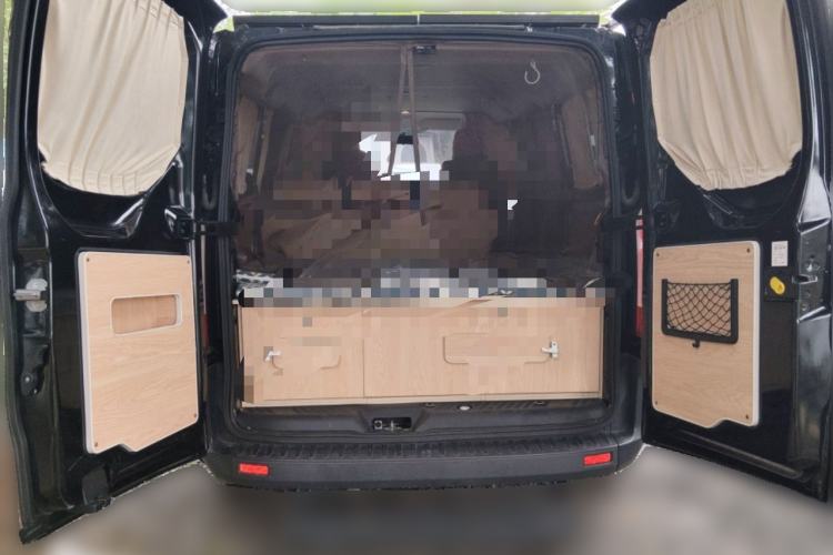 Used Ford Transit 2022 2.0T Gasoline Automatic Multi-Function Commercial Vehicle Mid-axle Low-Roof Design with Dual Rear Doors Meeting China VI Emission Standards