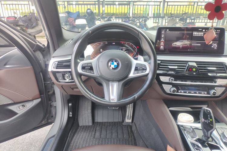 Used BMW 5 Series 2021 540i Sport Line M Sport Package Steering Wheel