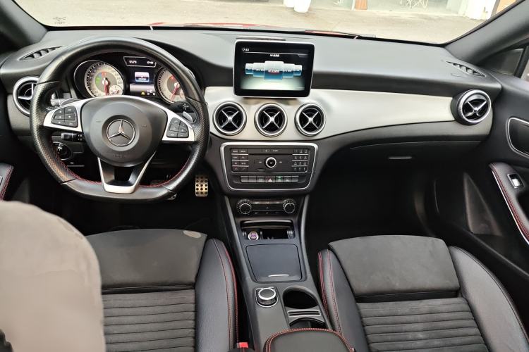 Used Mercedes-Benz CLA 2016 CLA 220 4MATIC Center Console