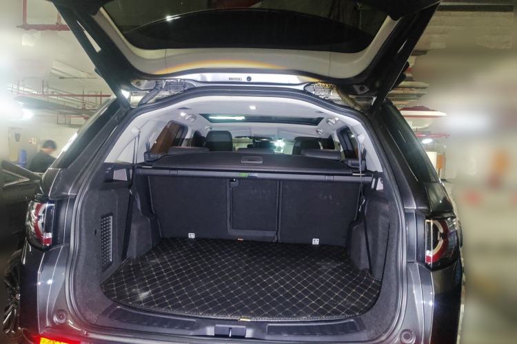 Used Land Rover Discovery Sport 2015 2.0T HSE LUXURY Trunk