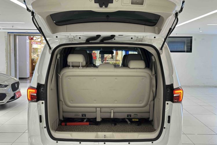 Used Buick GL8 2021 Land Cruiser Executive Class 652T Luxury Model Exterior 8