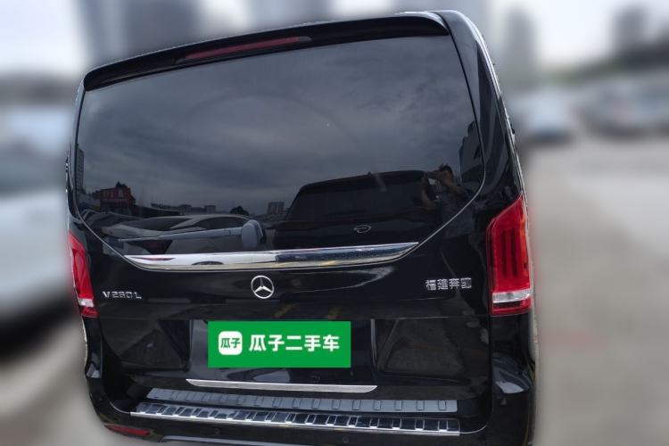 Used Mercedes-Benz V-Class 2022 V 260 L Long-wheelbase Luxury Edition Rear