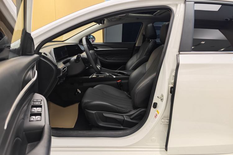 Used CHANGAN Eado 2021 PLUS 1.6L GDI CVT Luxury Model
