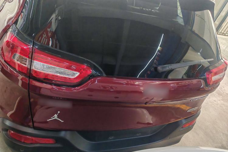 Used Jeep Cherokee 2016 2.4L Leading Smart Version