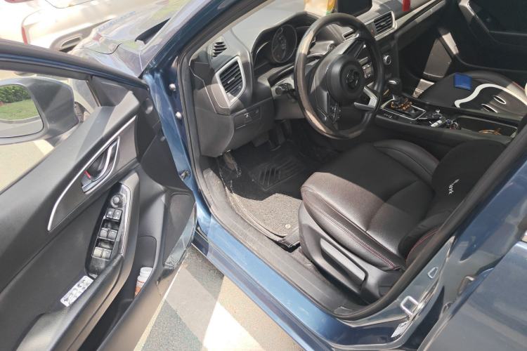 Used Mazda 3 Axela 2017 Sedan 1.5L Automatic Luxury Model Emission Standard China V