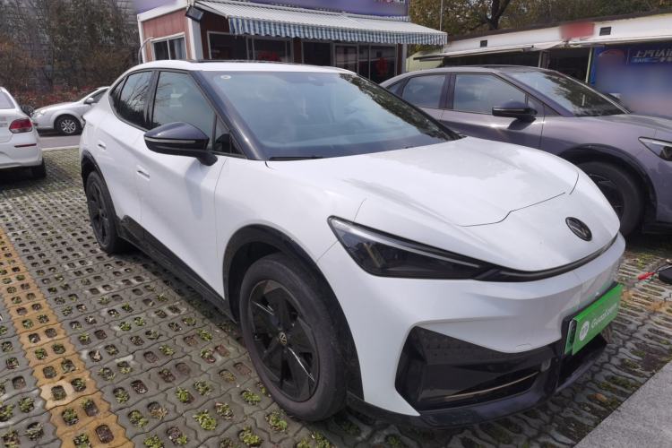 Used Volkswagen ID.UNYX 2024 Ultra Long-Range Version Front Right 45 Deg