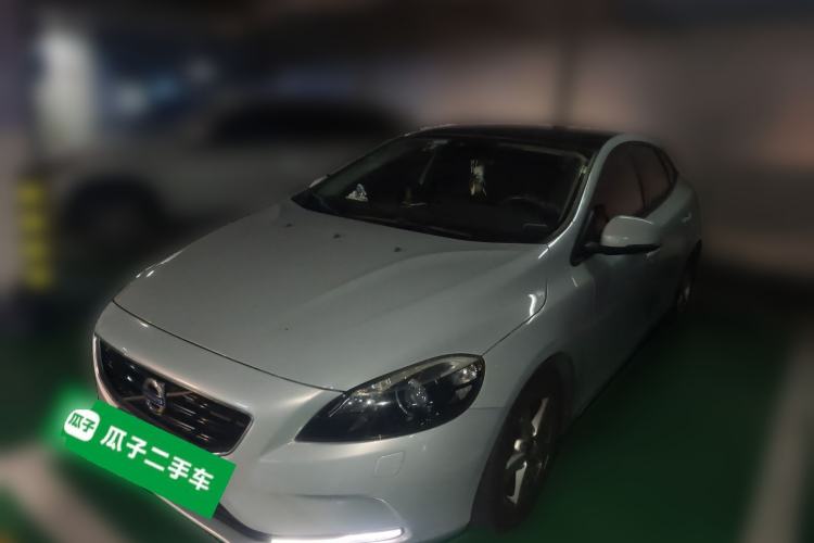 Used Volvo V40 2016 T3 Zhiyi Edition