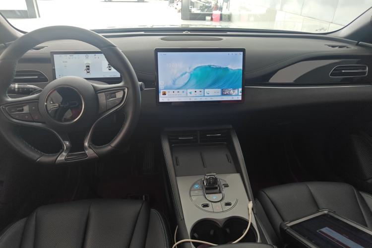 Used BYD Seal 06 New Energy 2025 DM-i Smart Drive 120KM Prestige Model Center Console