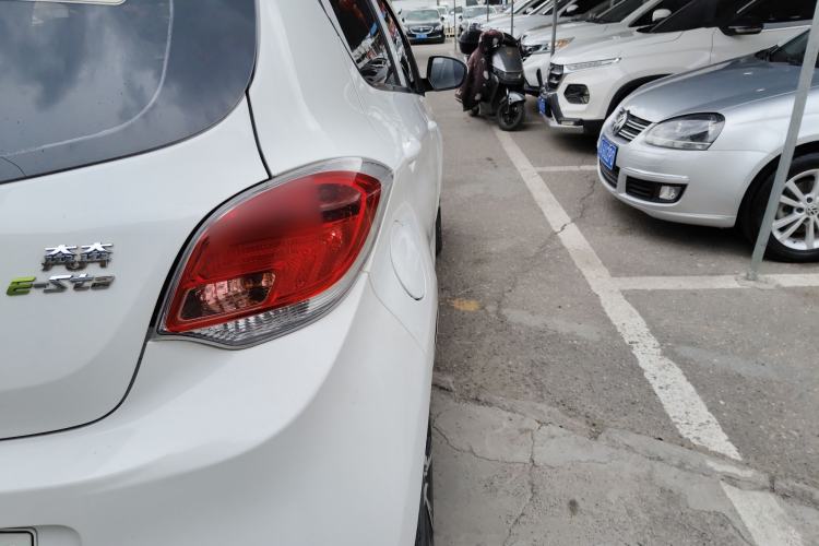 Used CHANGAN Benni E-Star 2021 National Edition Xinyue Version (Fast-Charging Edition) Lithium NMC Exterior 3