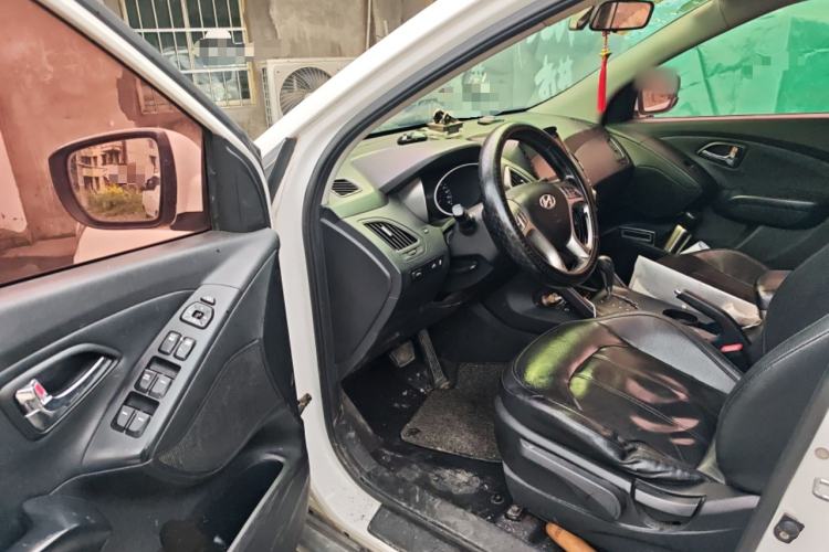 Used Hyundai ix35 2015 2.0L Automatic 2WD Smart Version China V Standard
