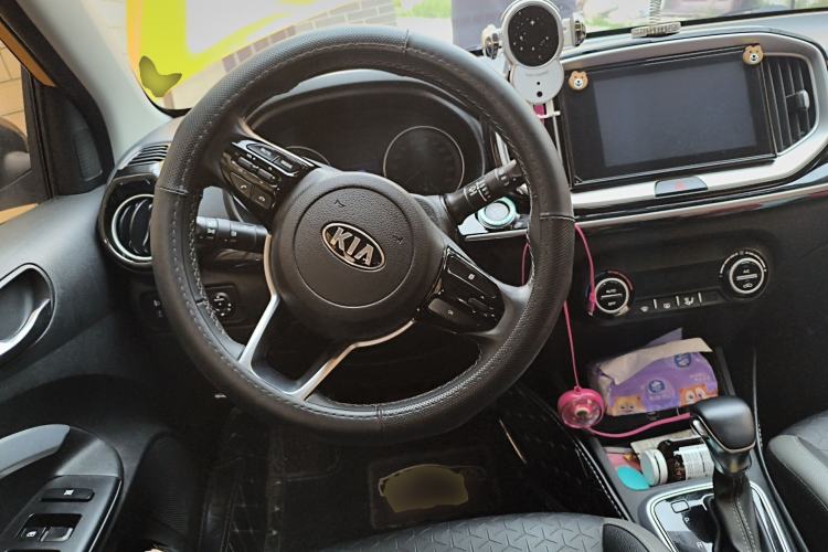 Used Kia kx1 Stonic 2019 1.4L Automatic Fun Edition China V Standard Steering Wheel