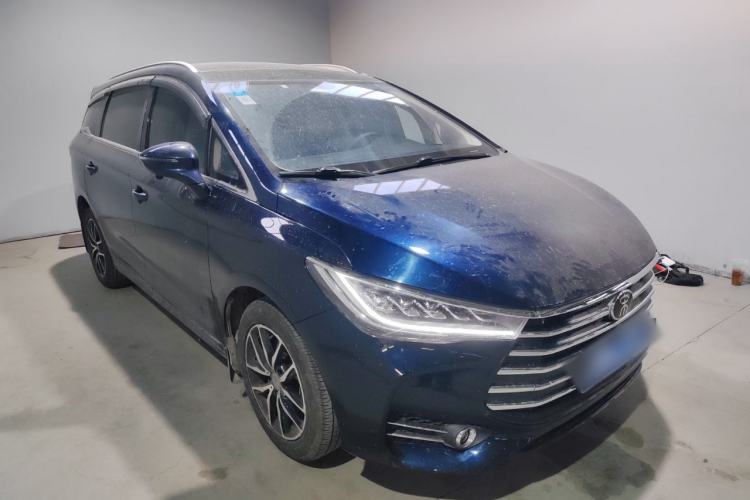 Used BYD Song MAX 2017 1.5T Automatic Smart Connect Elite 7-Seater Front Right 45 Deg