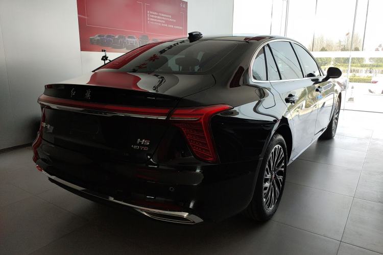 Used Hongqi H5 2025 2.0T Automatic Flag Edition – 500 000 Units Commemorative Version
