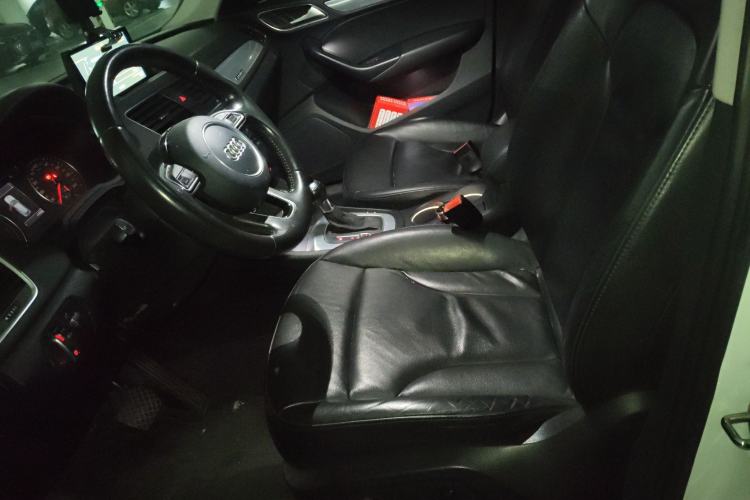 Used Audi Q3 2013 35 TFSI quattro Comfort Model Left Front Seat