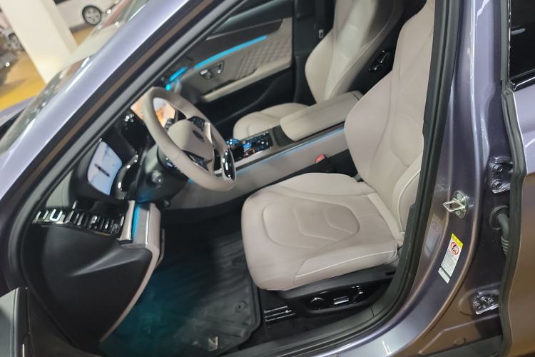 Used BYD Han 2024 EV Glory Edition 610 km All-Wheel Drive "Tian Shen Zhi Jia" Intelligent Driving Model