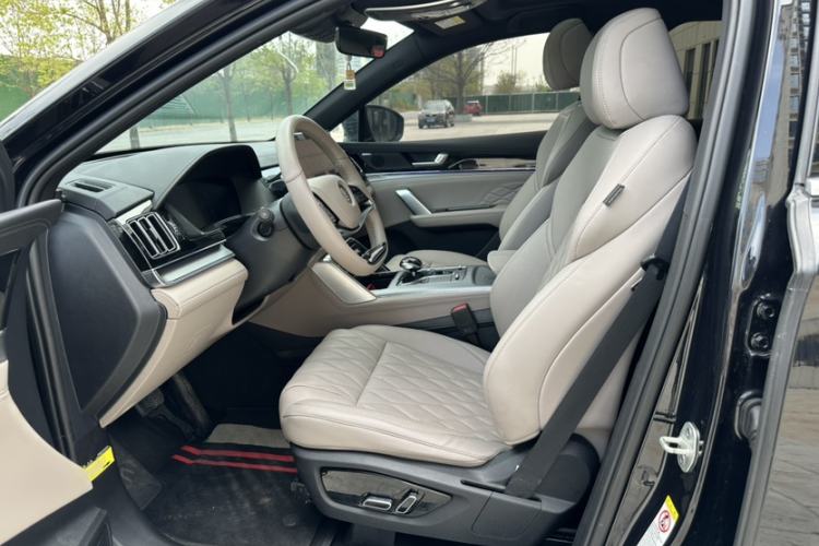 Used BYD Tang New Energy 2024 DM-p Glory Edition 215KM All-Wheel-Drive Premium Model Interior 5