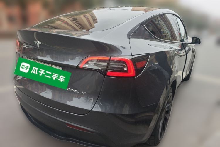 Used Tesla Model Y 2021 Long-Range All-Wheel-Drive Version