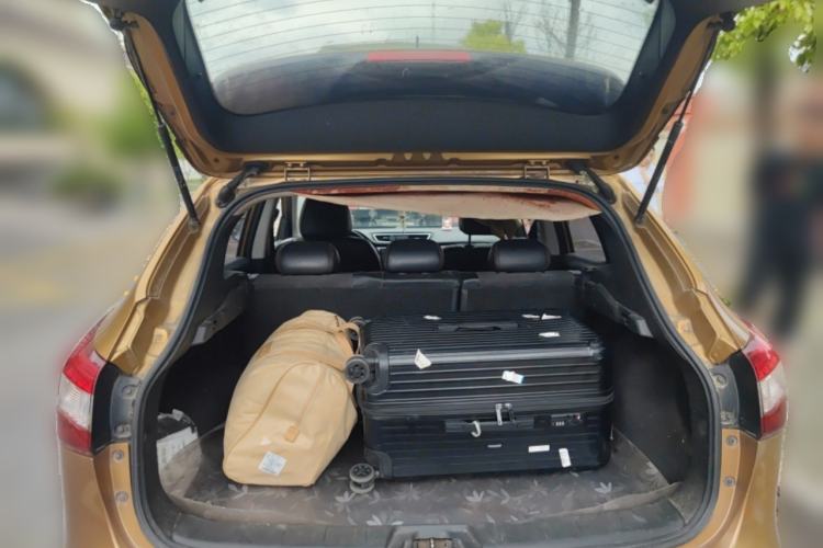 Used Nissan Qashqai 2016 2.0L CVT Leading Edition Trunk