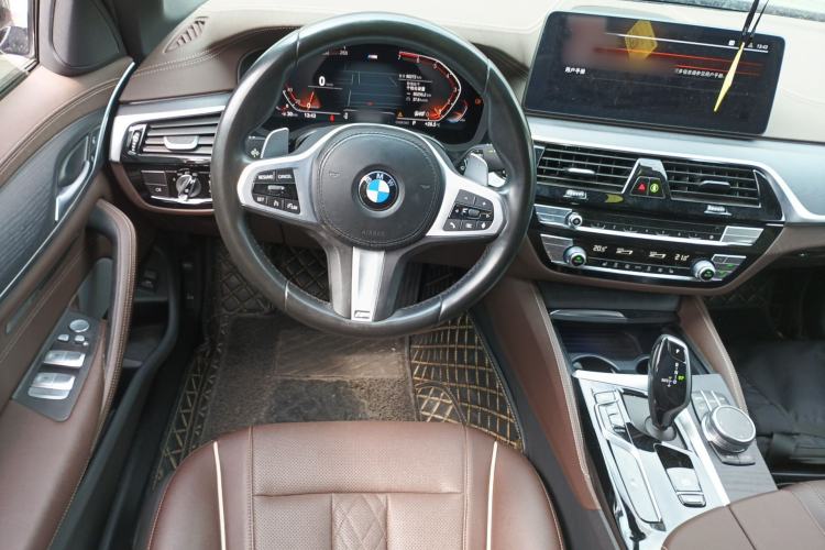 Used BMW 5 Series 2022 530Li Leading Model M Sport Package Steering Wheel