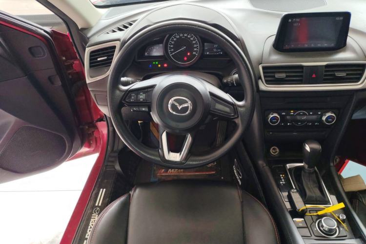 Used Mazda Mazda 3 Axela 2019 Cloud-Controlled Sedan 1.5L Automatic Luxury Model China VI Standard
