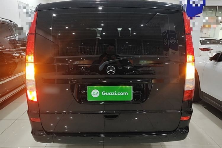 Used Mercedes-Benz Vito 2011 2.5L 7-seater executive version