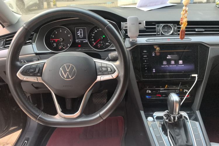 Used Volkswagen Magotan 2020 330TSI DSG Leading Model Center Console