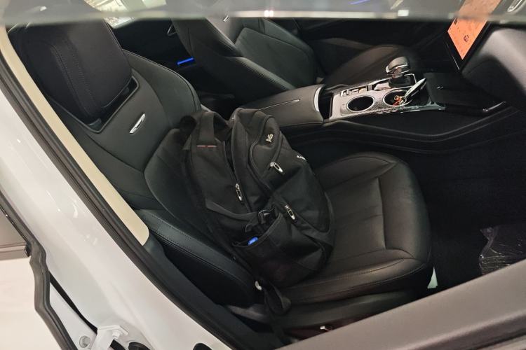 Used Hongqi HS3 2023 1.5T Two-Wheel Drive Shanwei Edition
