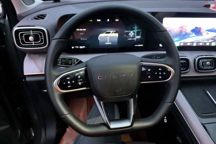 Used Chery Tiggo 9 C-DM 2025 1.5T 106KM Ultra-Comfort Version 7 Seats Lithium Iron Phosphate
