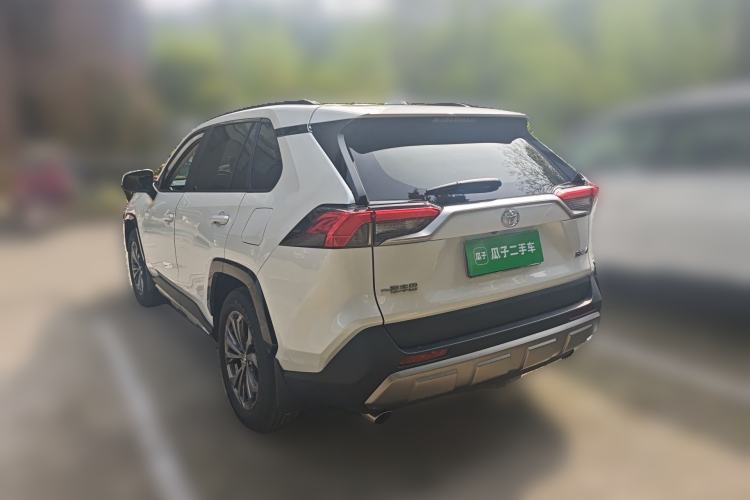 Used Toyota RAV4 2024 2.0L CVT Two-Wheel Drive Fashion Plus Edition Rear Left 45 Deg