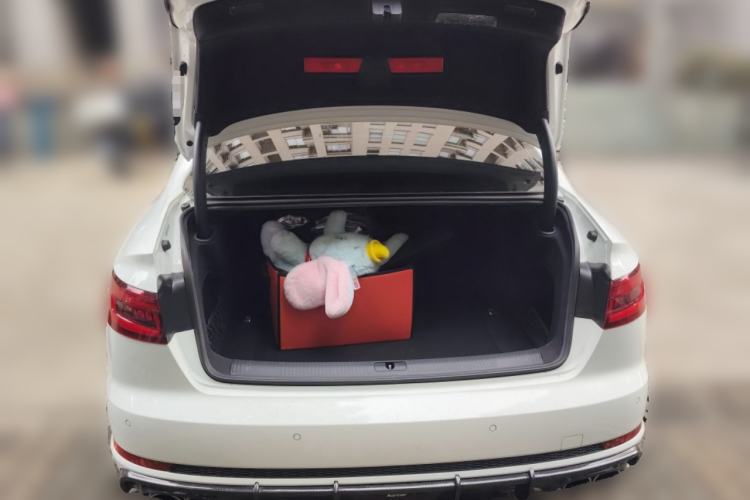 Used Audi A4L 2019 40 TFSI Fashion Edition China VI Emission Standard
