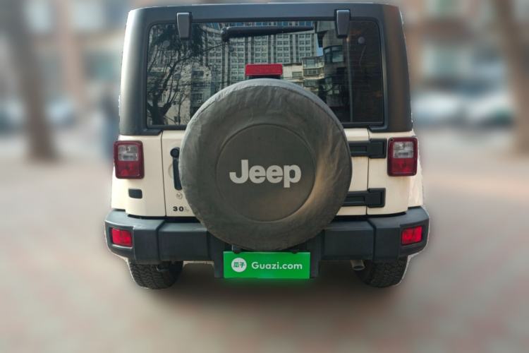 Used Jeep Wrangler 2015 3.0L Sahara Four-Door Comfort Edition
