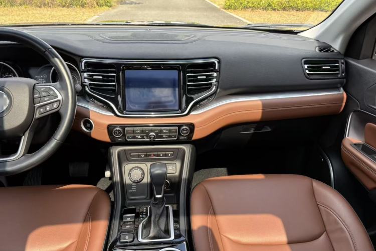 Used Jeep Grand Commander 2022 2.0T Four-Wheel Drive Luxury Edition
