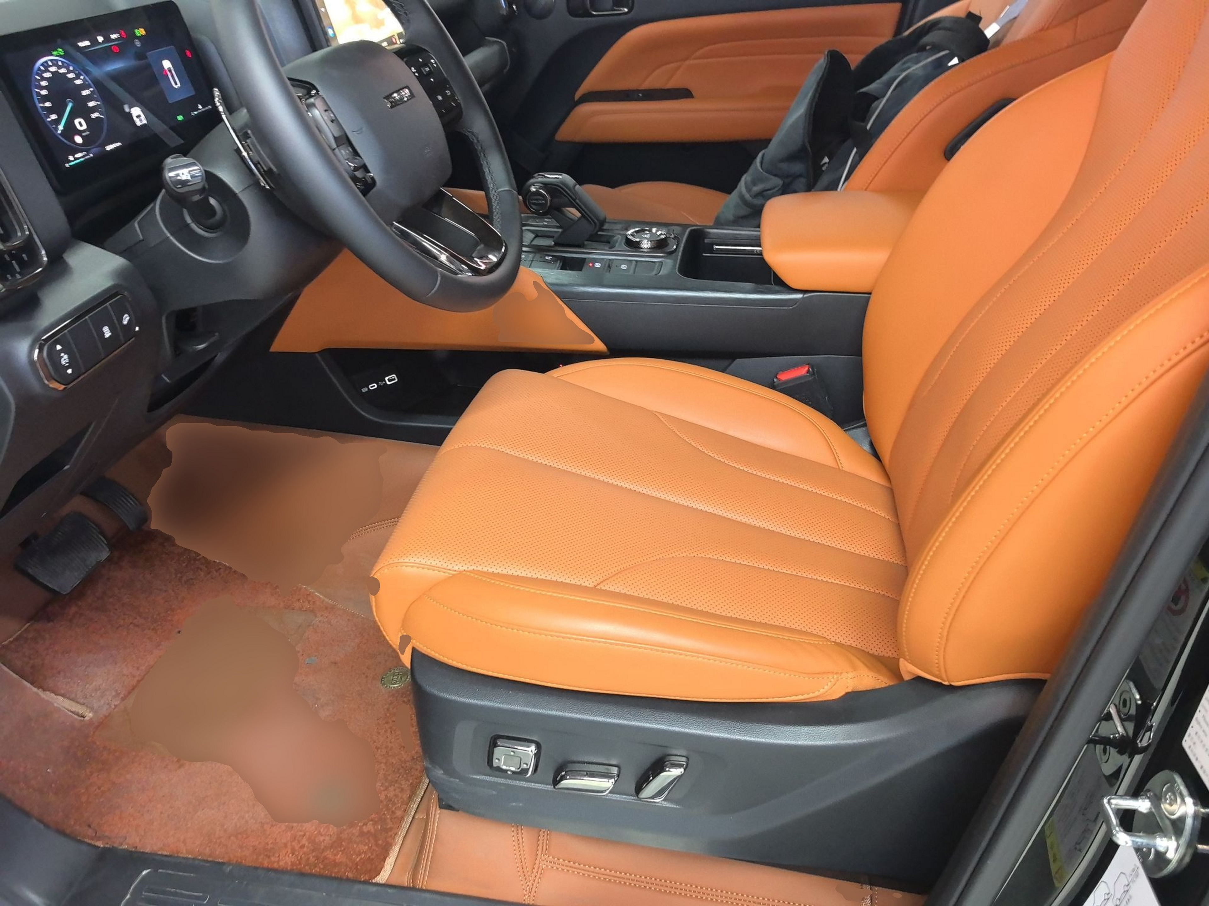 المقاعد الأمامية داخل السيارة