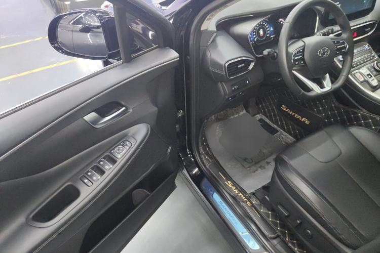 Used Hyundai Santa Fe 2023 Traveler 380T GDi Automatic Two-Wheel Drive GLX Elite Edition