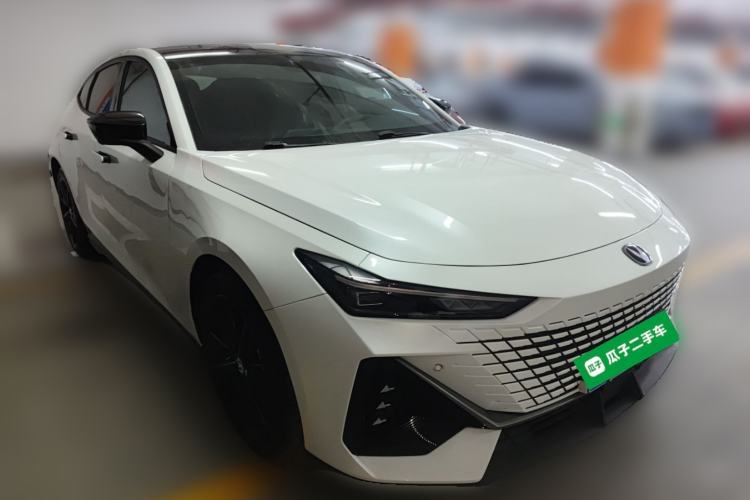 Used CHANGAN UNI-V 2022 1.5T Excellence Model Front Right 45 Deg