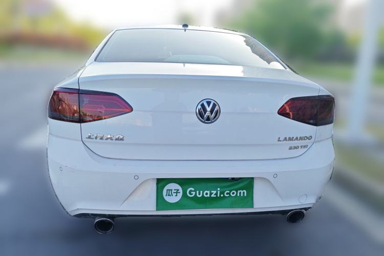 Used Volkswagen Lamando 2018 230TSI DSG Fashion Edition
