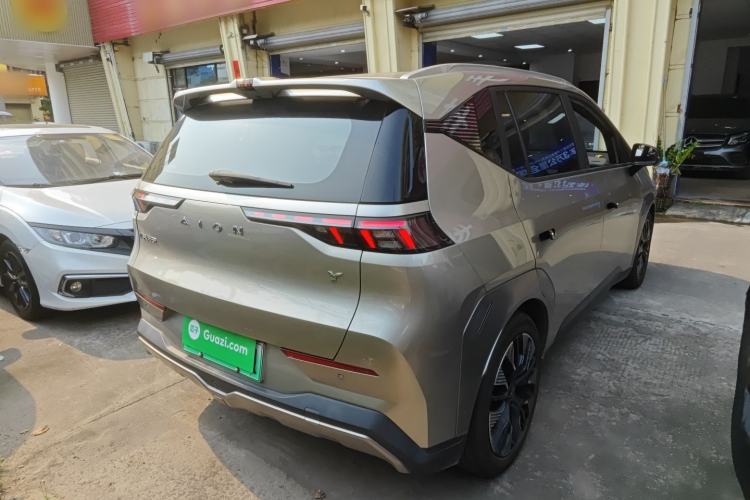 Used AION Y 2022 70 Tech Edition Lithium Iron Phosphate Rear Right 45 Deg