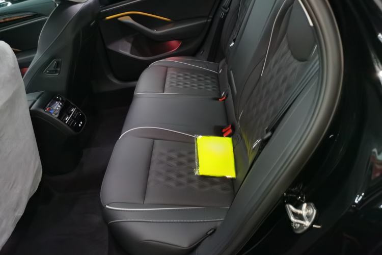 Used Volkswagen Magotan 2024 380TSI DSG Prestige Edition DaMai Package