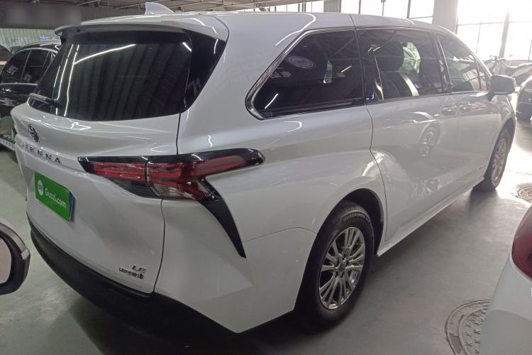 Used Toyota SIENNA 2023 2.5L Hybrid Comfort Edition Rear Right 45 Deg