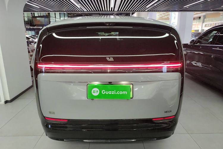 Used Li Auto MEGA 2024 Ultra Model
