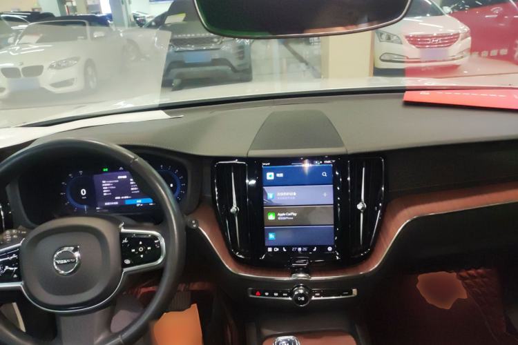 Used Volvo XC60 2022 B5 4x4 Smart Luxury Edition
