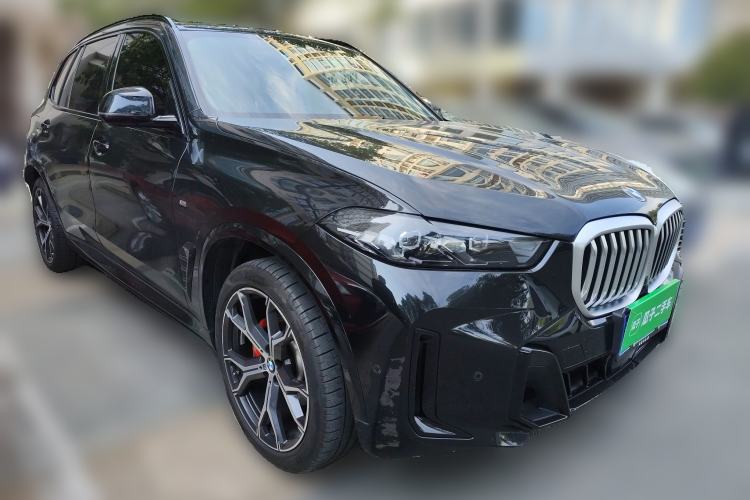 Used BMW X5 2023 xDrive 30Li Luxury M Sport Package
