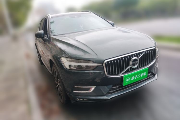 Used Volvo XC60 2021 T5 4x4 Zhiya Luxury Edition Front Right 45 Deg