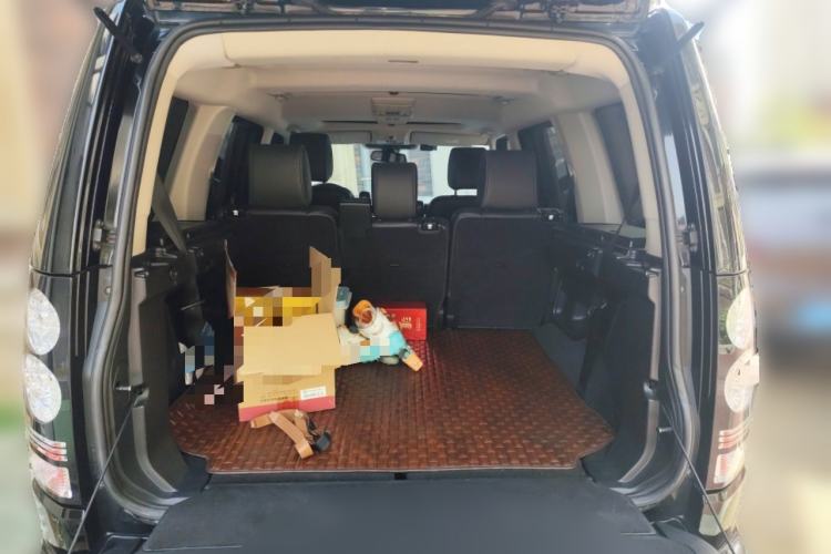 Used Land Rover Discovery 2016 3.0 SC Obsidian Black Heritage Edition SE
