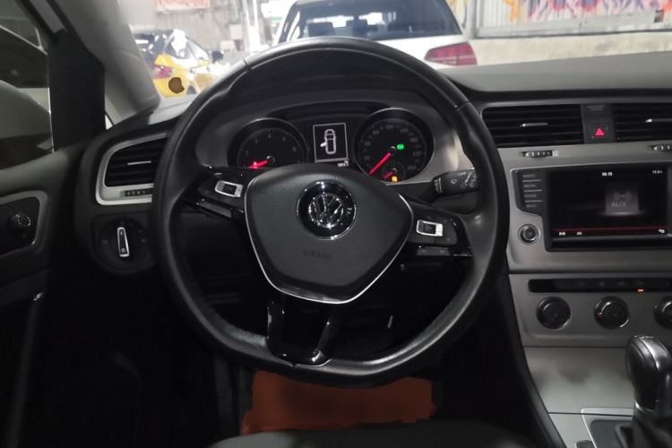 Used Volkswagen Golf 2015 1.4TSI Comfort Travel Edition