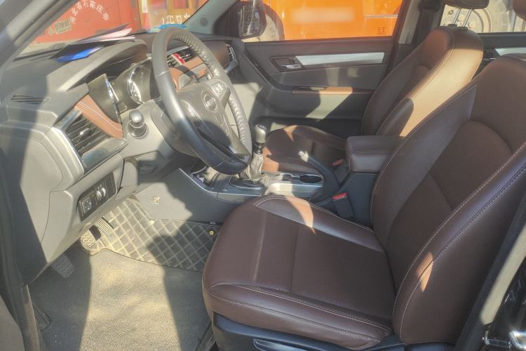 Used JAC T8 2019 2.0T Diesel Two-Wheel Drive Smart Connect Version Standard Double Cabin HFC4DB2-1D1
