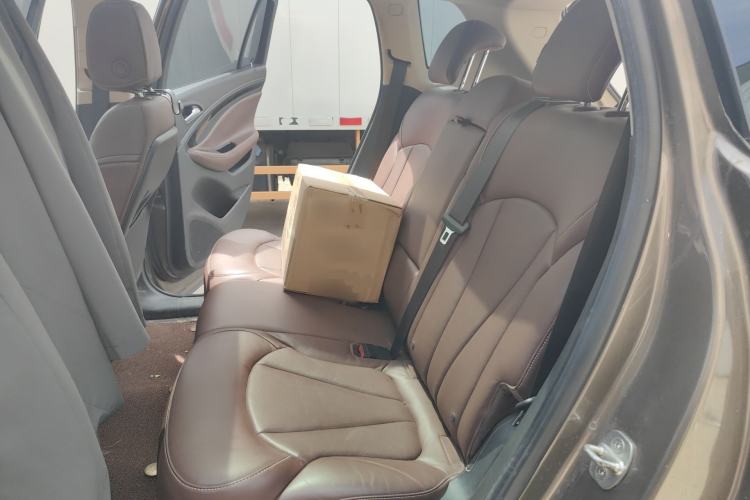 Used Buick Envision 2014 28T Four-Wheel Drive Luxury Model Left Rear Seat