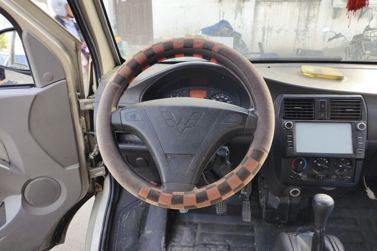 Used Wuling Rongguang 2012 1.5L Extended Standard Version Steering Wheel